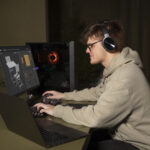 Анализ видео с помощью нейросети: транскрибация, саммаризация и поиск по видео в 2026 году